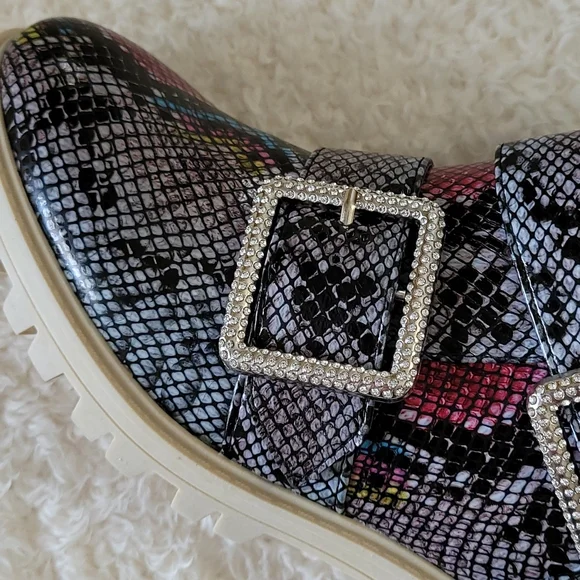 NEW Womens Combat Boots Moto Grunge Pink Multi Jeweled Bling Buckles Reptile 7.5 - Picture 4 of 12